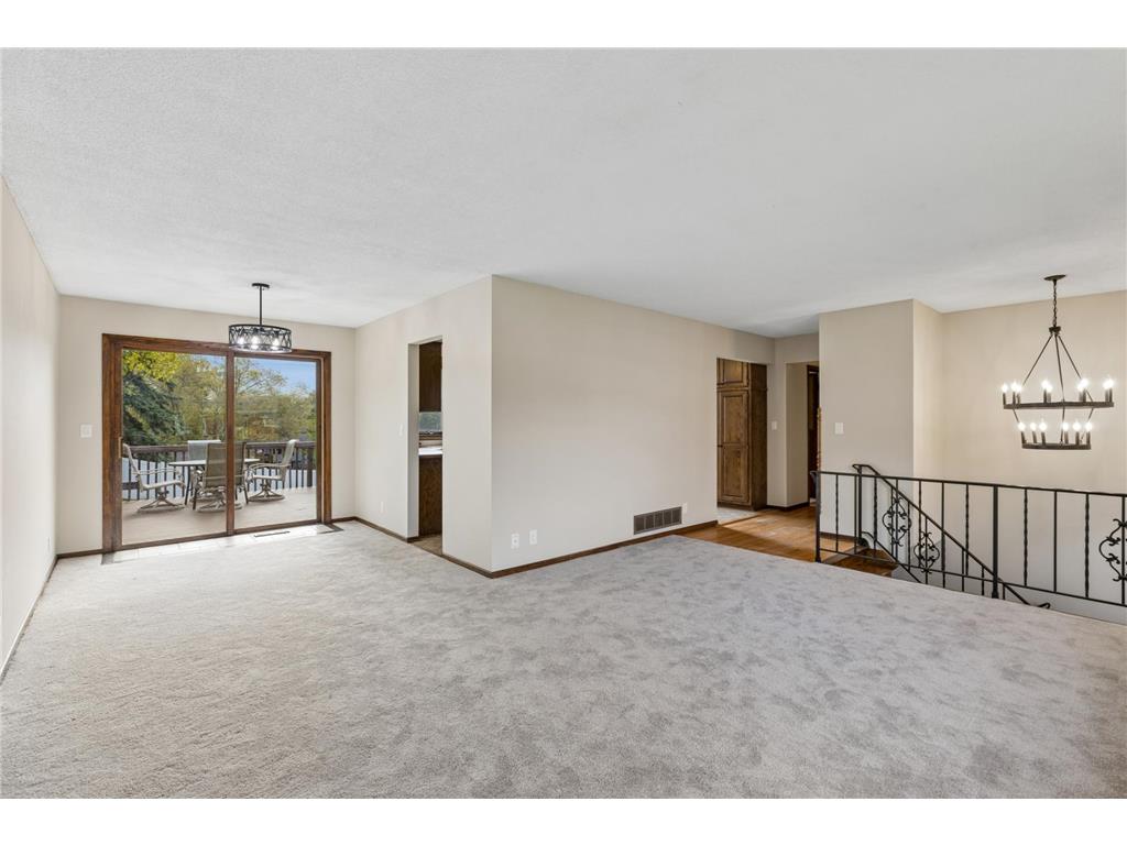 631 Greenway Avenue N Oakdale MN 55128 7008778 image12