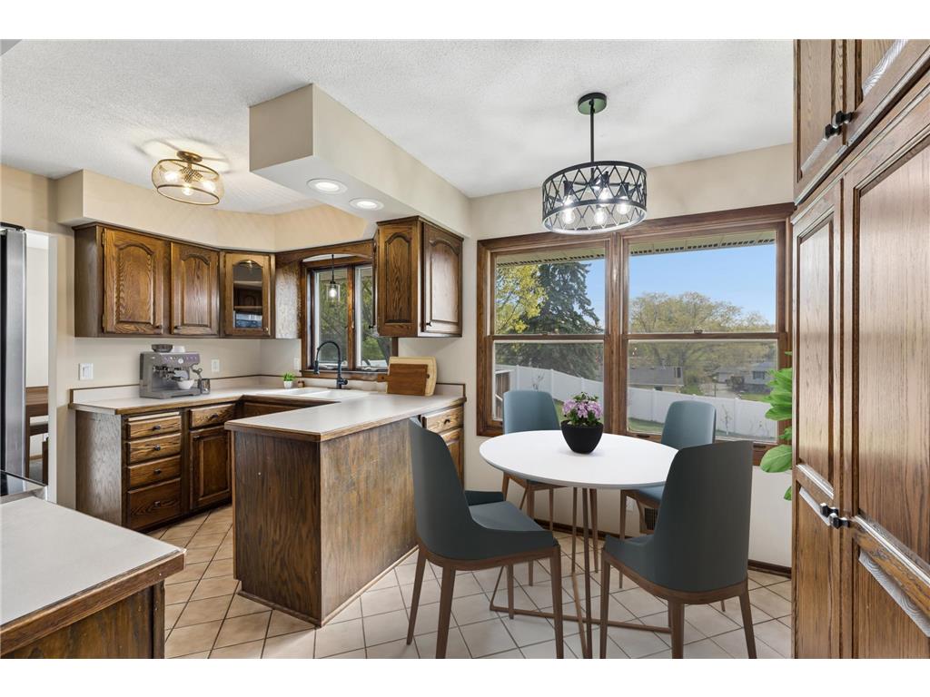 631 Greenway Avenue N Oakdale MN 55128 7008778 image17