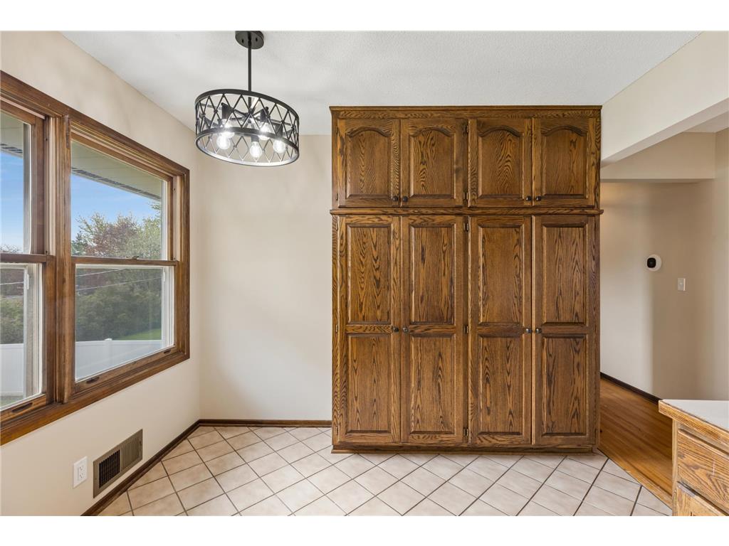631 Greenway Avenue N Oakdale MN 55128 7008778 image20