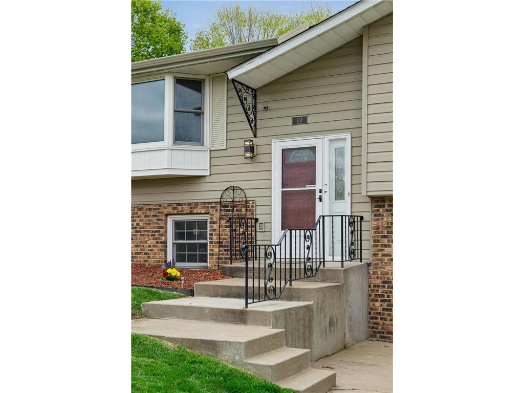 631 Greenway Avenue N Oakdale MN 55128 7008778 image3