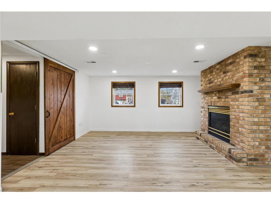 631 Greenway Avenue N Oakdale MN 55128 7008778 image36