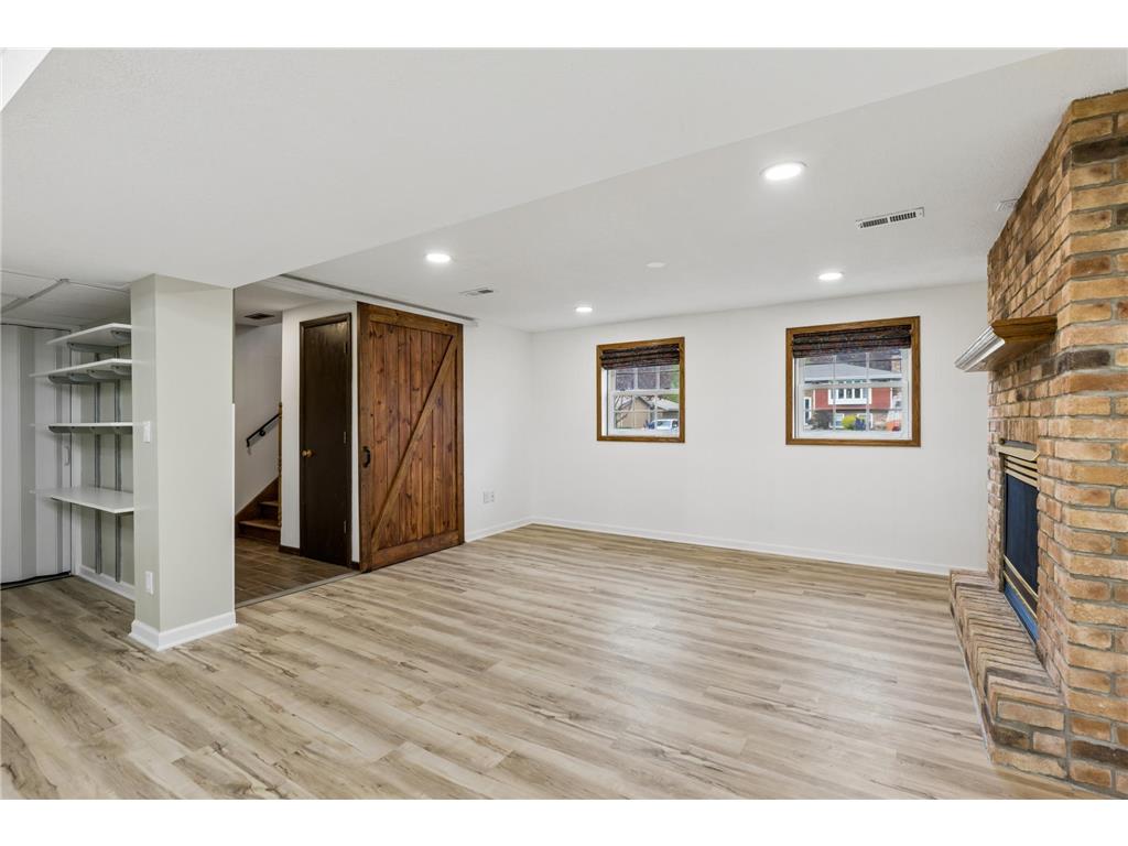 631 Greenway Avenue N Oakdale MN 55128 7008778 image39