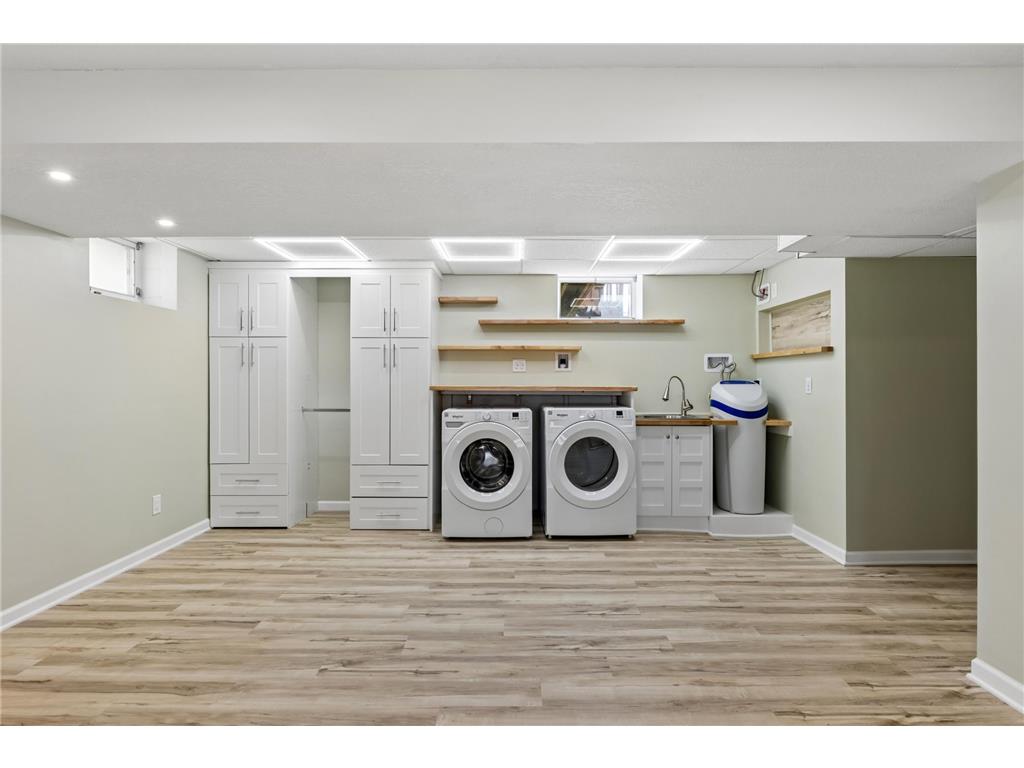631 Greenway Avenue N Oakdale MN 55128 7008778 image41