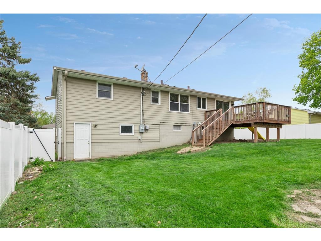 631 Greenway Avenue N Oakdale MN 55128 7008778 image50