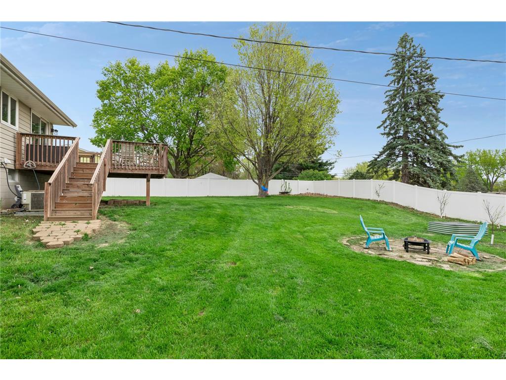 631 Greenway Avenue N Oakdale MN 55128 7008778 image53