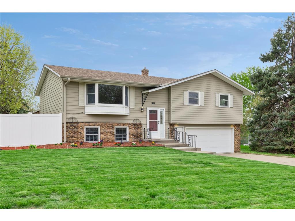631 Greenway Avenue N Oakdale MN 55128 7008778 image55