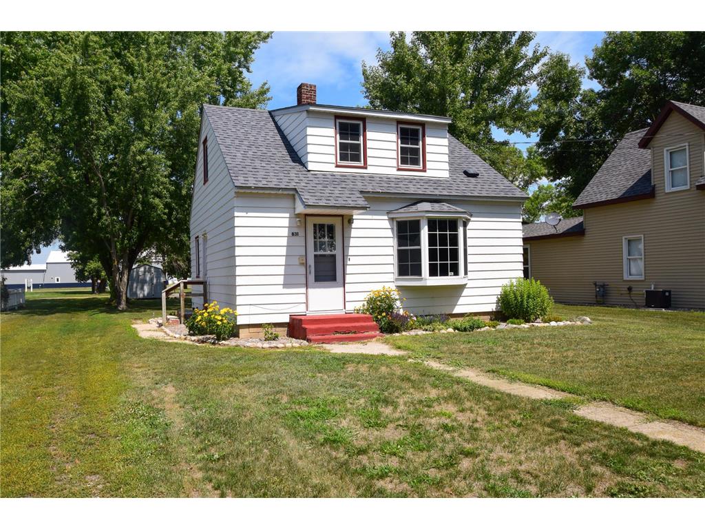 631 Hatton Street Brooten MN 56316 6408238 image1