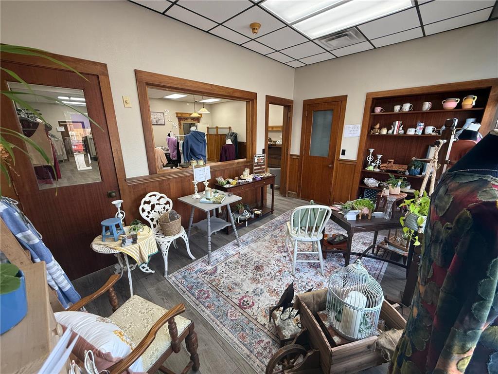 631 Main Street Walnut Grove MN 56180 7036879 image3