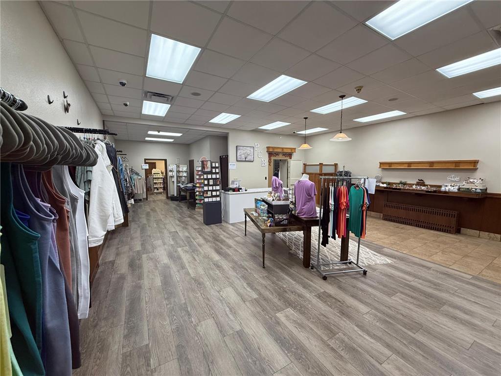631 Main Street Walnut Grove MN 56180 7036879 image5