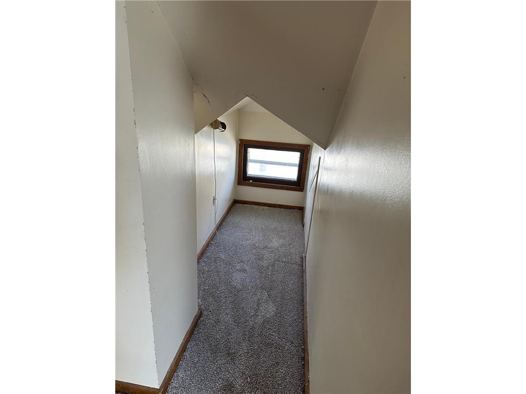 631 N Cedar Street Luverne MN 56156 7028038 image13