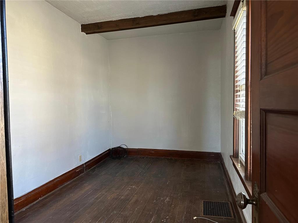 631 N Cedar Street Luverne MN 56156 7028038 image20