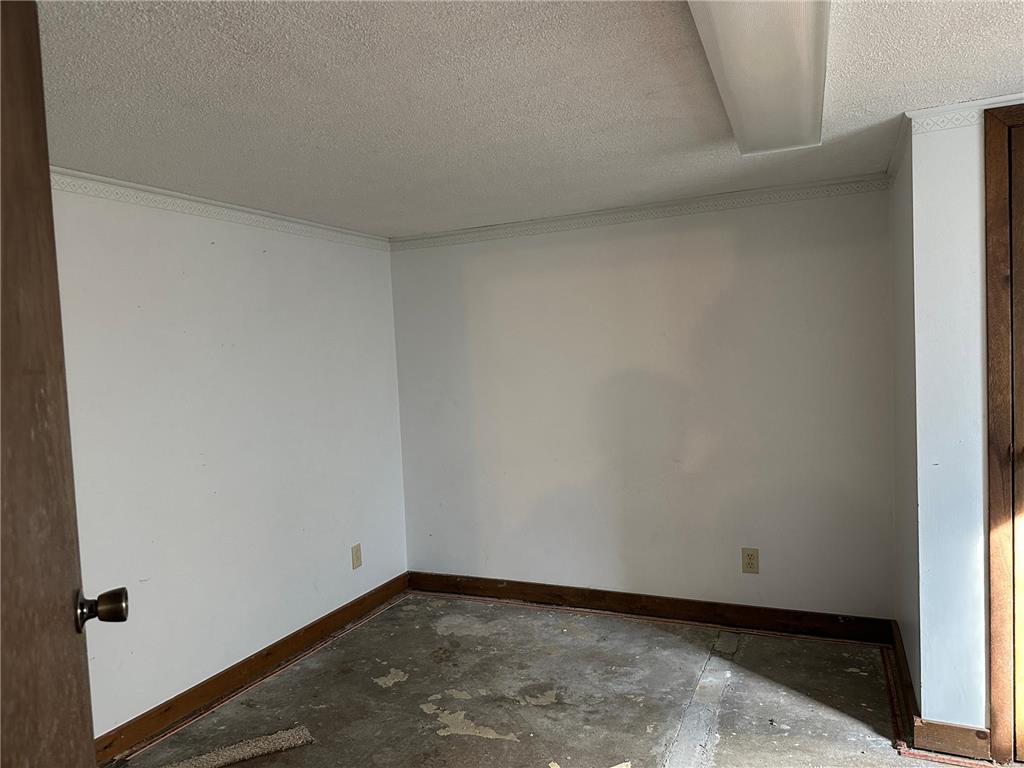 631 N Cedar Street Luverne MN 56156 7028038 image25