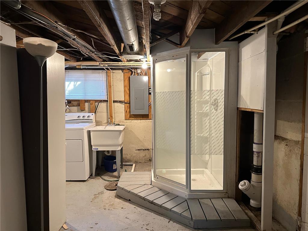 631 N Cedar Street Luverne MN 56156 7028038 image32