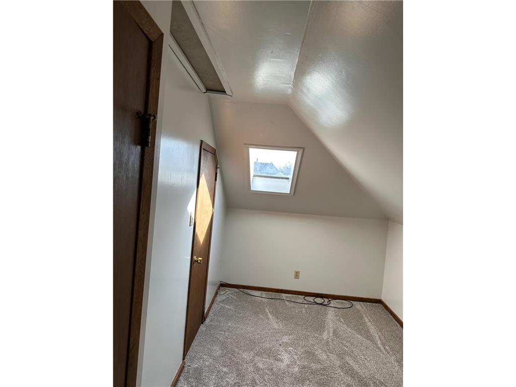 631 N Cedar Street Luverne MN 56156 7028038 image8