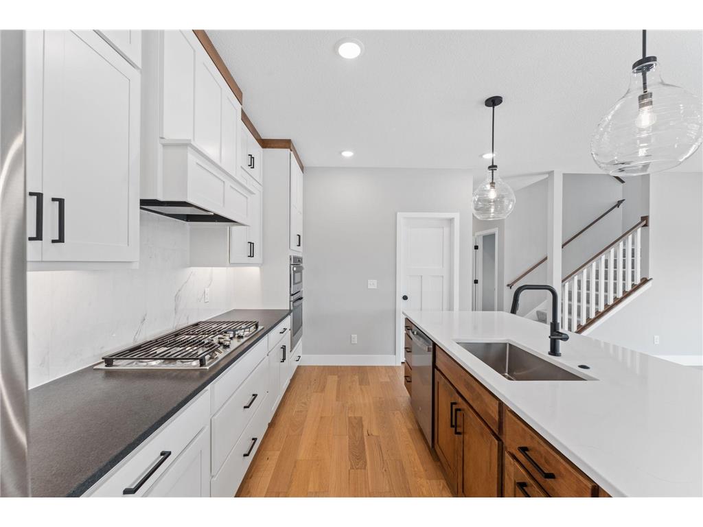 631 Parkside Court Eagan MN 55123 7019611 image7