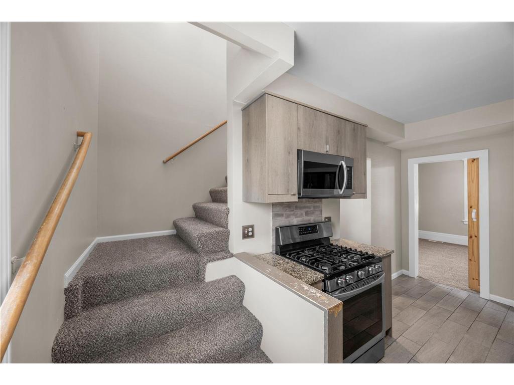 631 Western Avenue N Saint Paul MN 55103 7088554 image16
