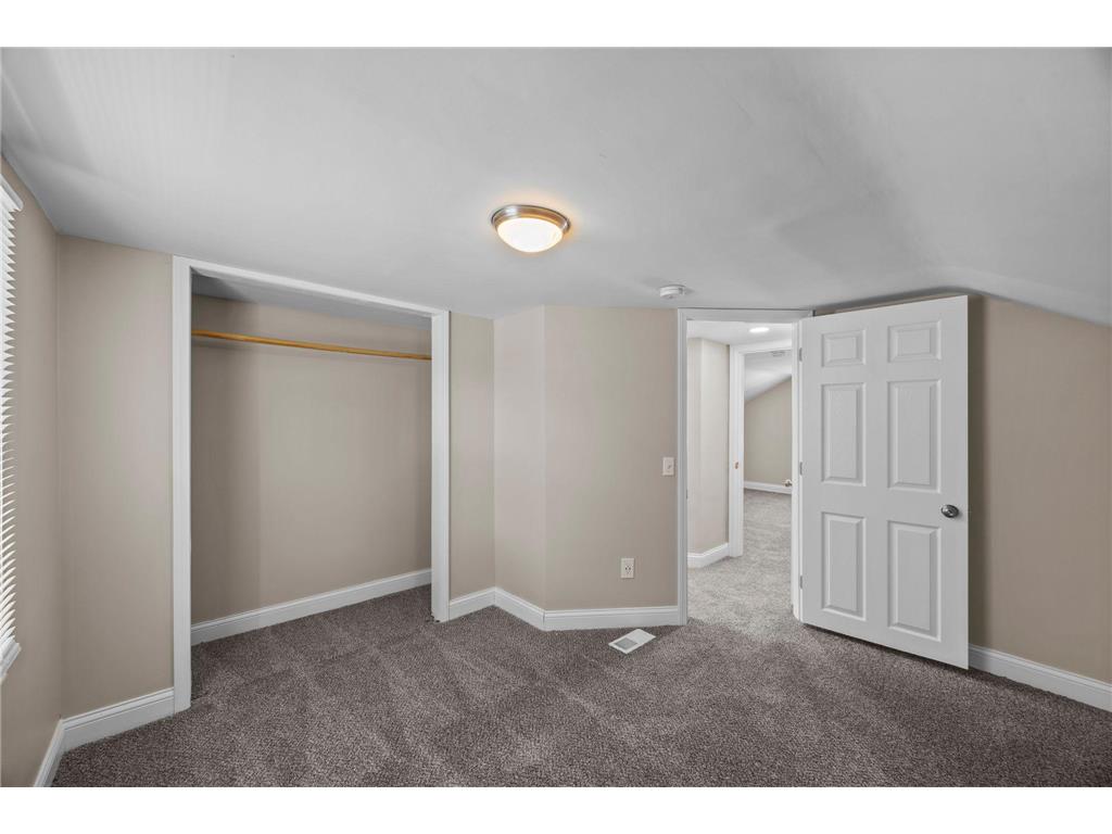 631 Western Avenue N Saint Paul MN 55103 7088554 image28