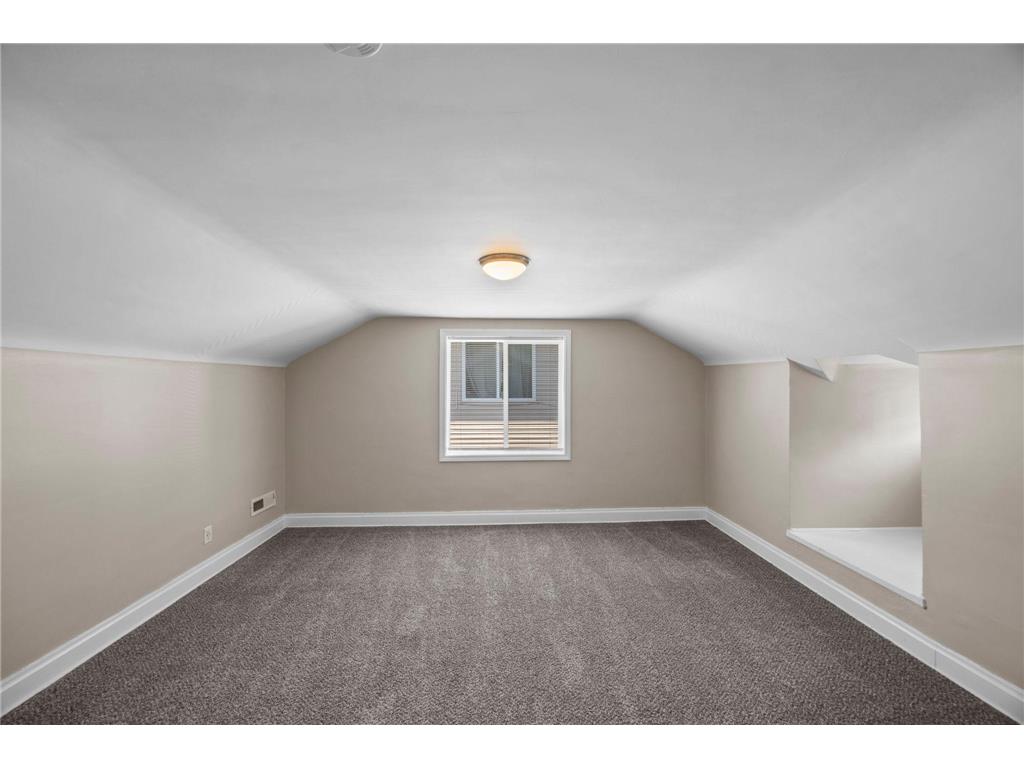 631 Western Avenue N Saint Paul MN 55103 7088554 image29