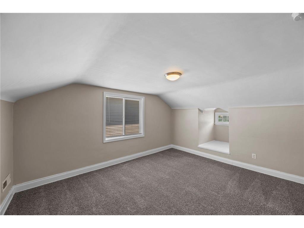631 Western Avenue N Saint Paul MN 55103 7088554 image30