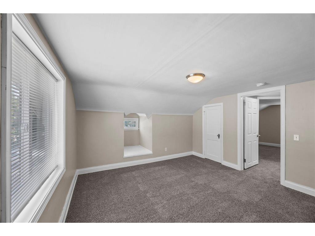 631 Western Avenue N Saint Paul MN 55103 7088554 image31