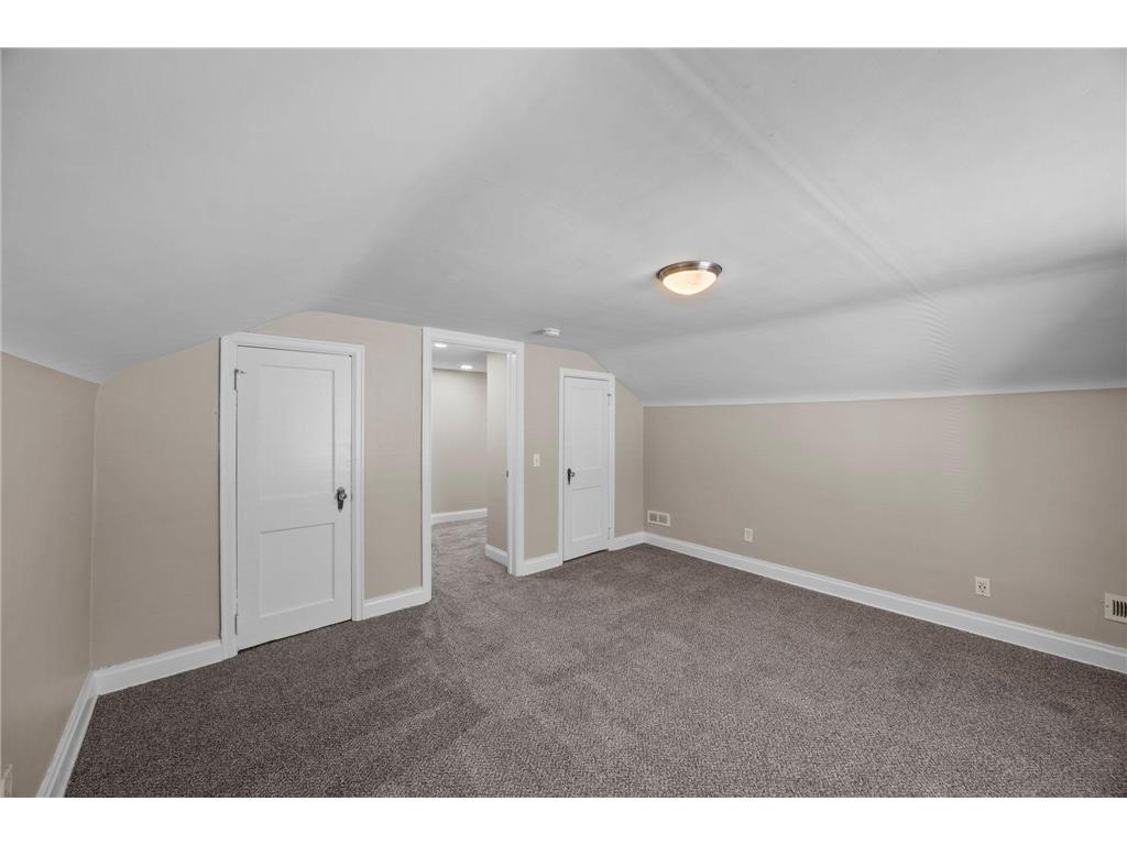 631 Western Avenue N Saint Paul MN 55103 7088554 image32