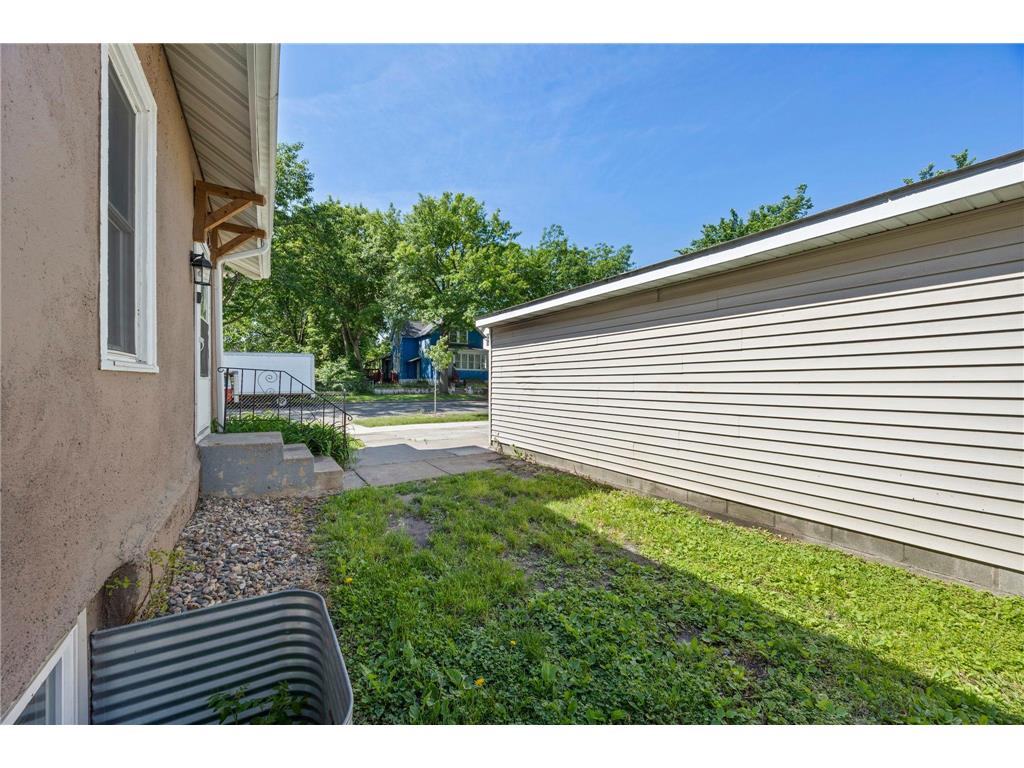 631 Western Avenue N Saint Paul MN 55103 7088554 image48