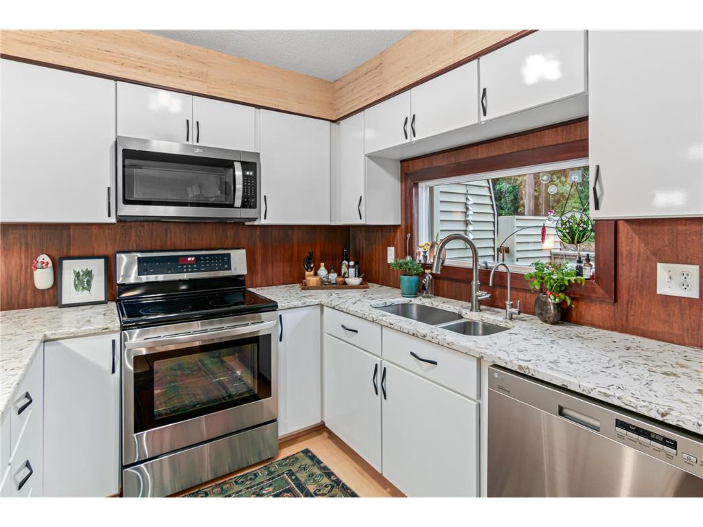 6311 Saint Croix Trail N Oak Park Heights MN 55082 - St Croix River 7042272 image16