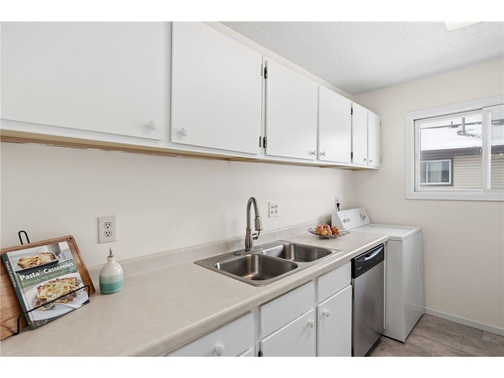 6317 83rd Court N Brooklyn Park MN 55445 7027165 image14