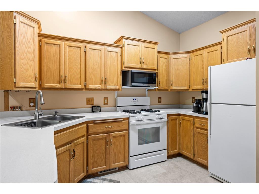 6318 Cavell Court Brooklyn Park MN 55428 6692496 image1