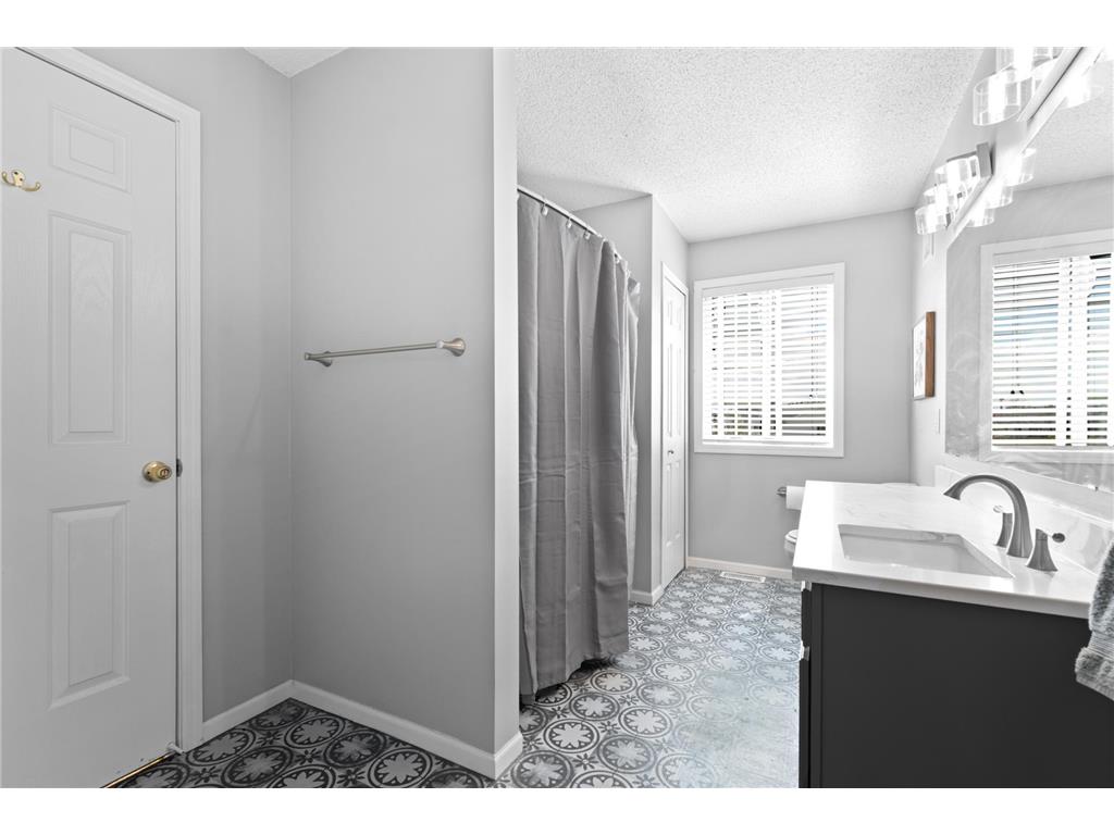 6319 28th Avenue NW Rochester MN 55901 7068155 image17