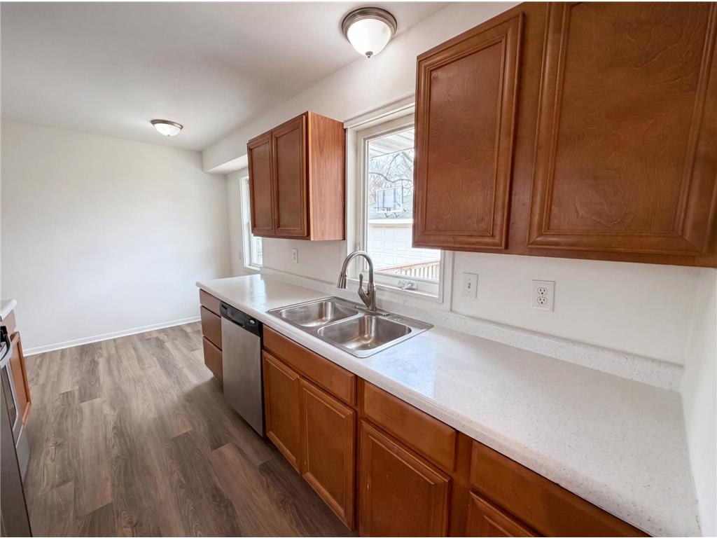 6319 Perry Avenue N Brooklyn Center MN 55429 7061277 image16
