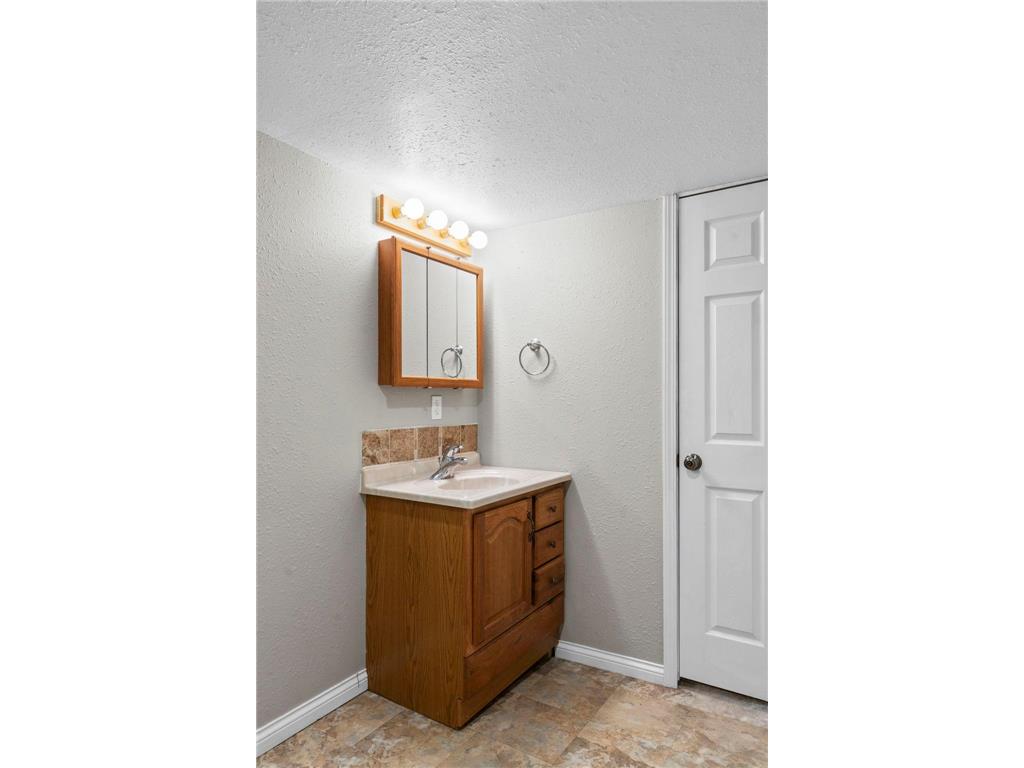 632 7th Avenue S Hopkins MN 55343 7082143 image23