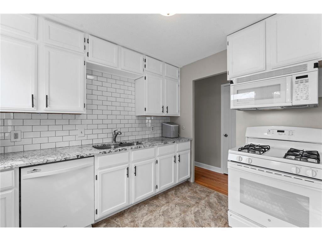 632 7th Avenue S Hopkins MN 55343 7082143 image3