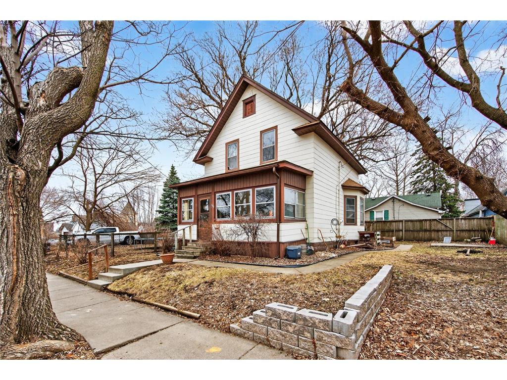 632 Manomin Avenue Saint Paul MN 55107 7049382 image1
