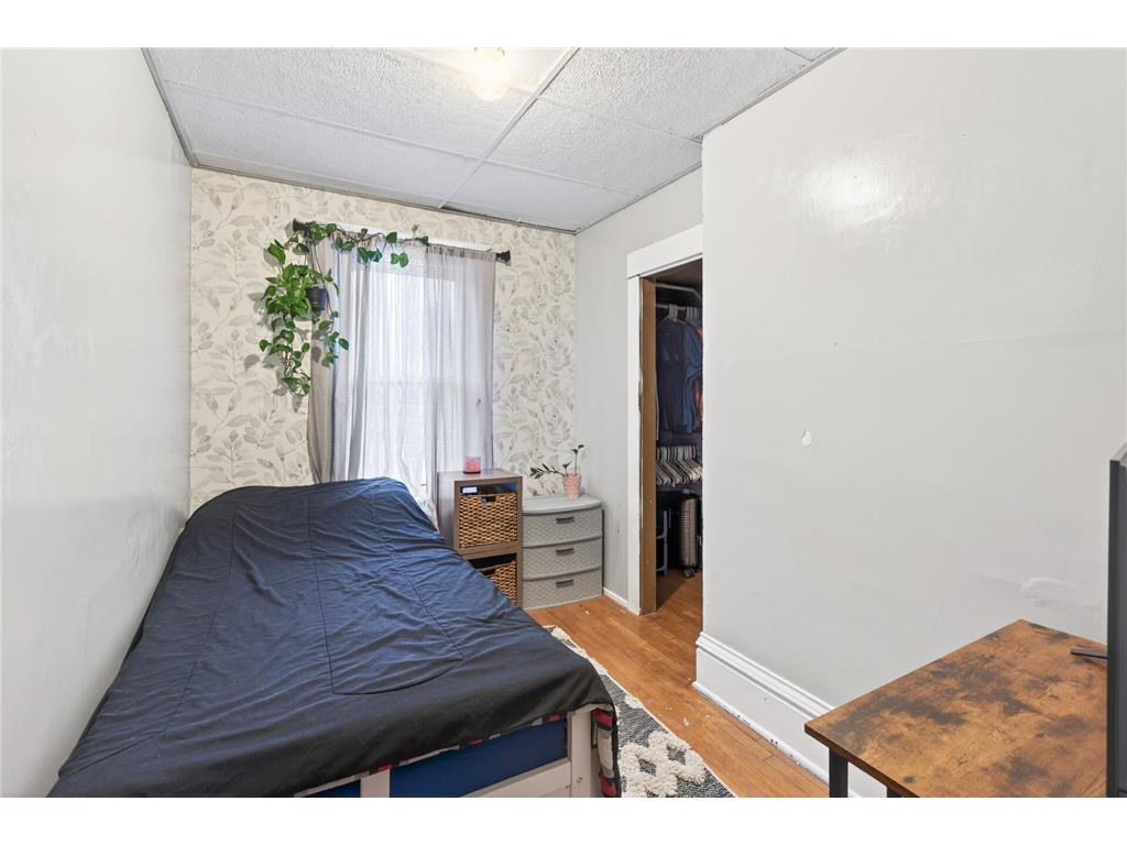 632 Manomin Avenue Saint Paul MN 55107 7049382 image18