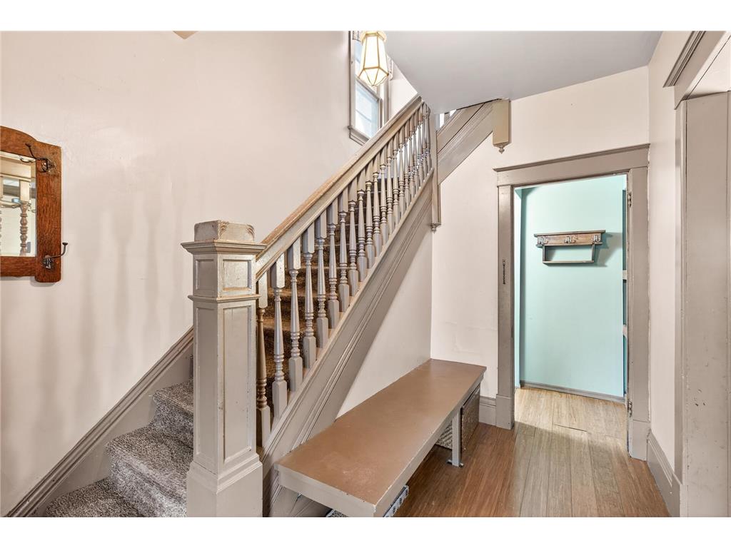 632 Manomin Avenue Saint Paul MN 55107 7049382 image3