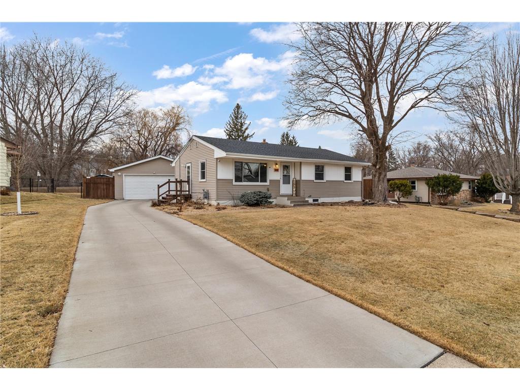 632 Meadow Lane Woodbury MN 55125 6678495 image1