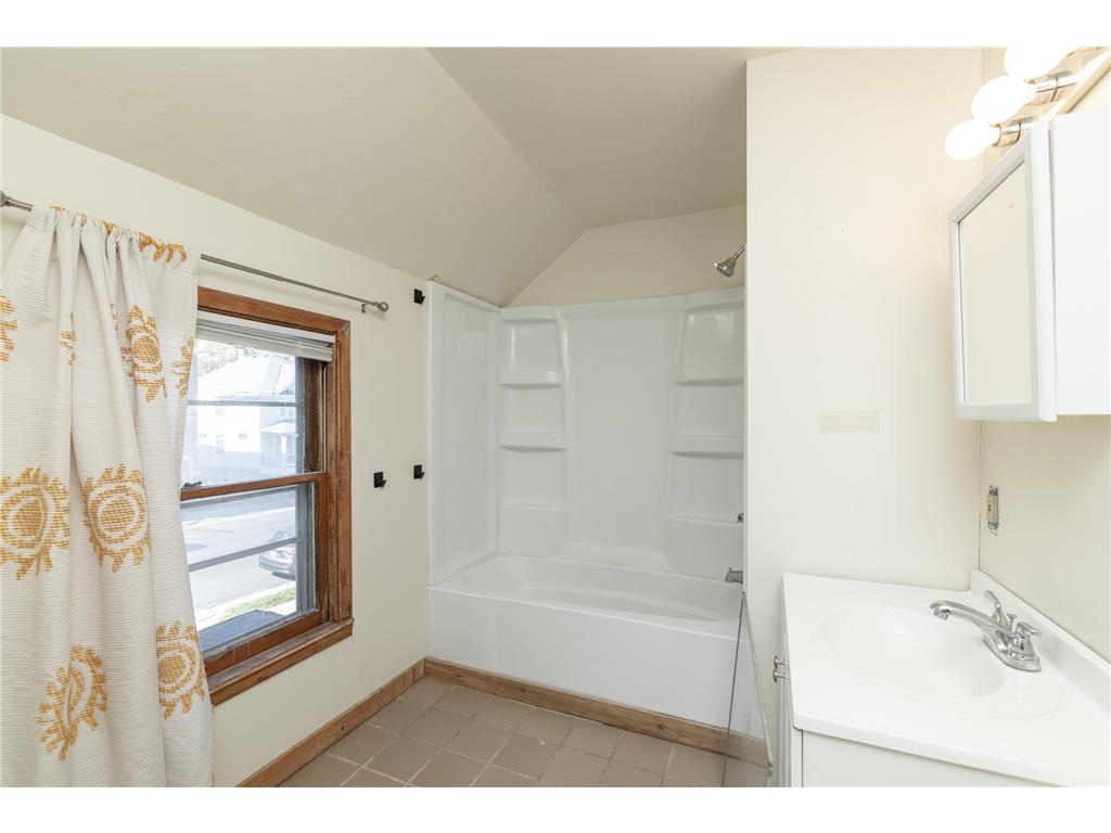 632 Smith Avenue S Saint Paul MN 55107 7043423 image20