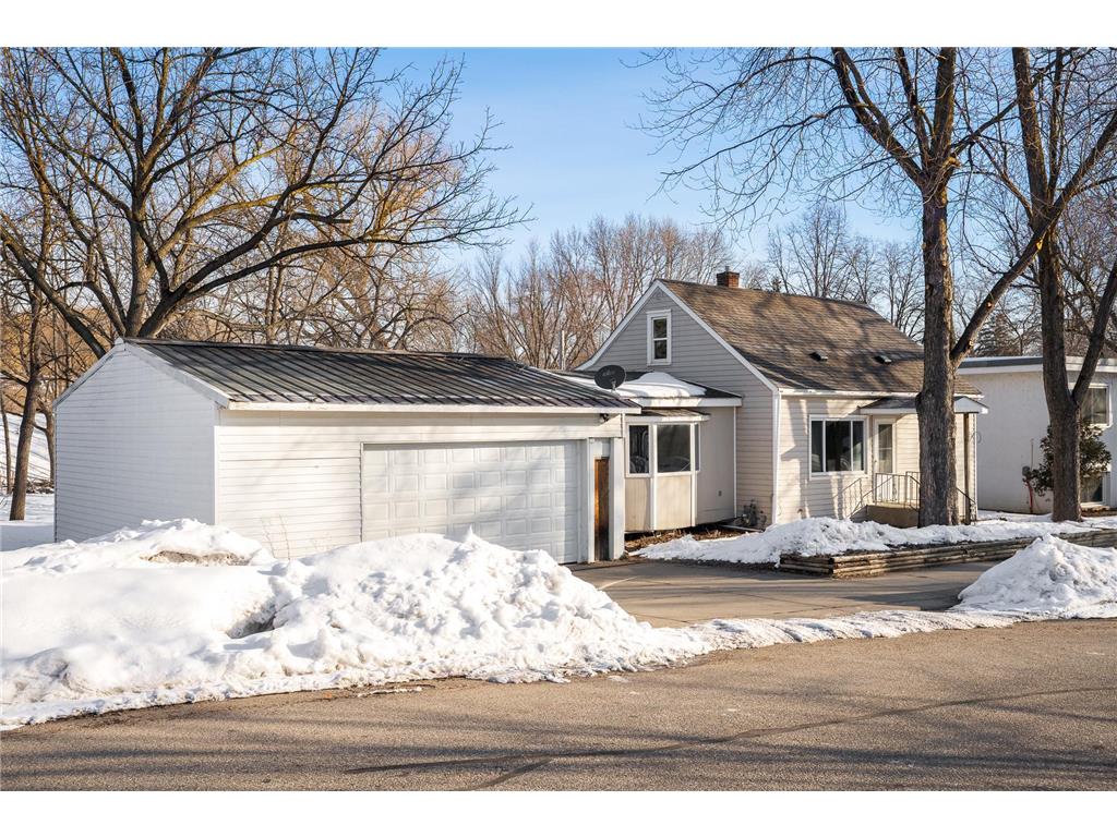 632 W 1st Street Chaska MN 55318 6340555 image1