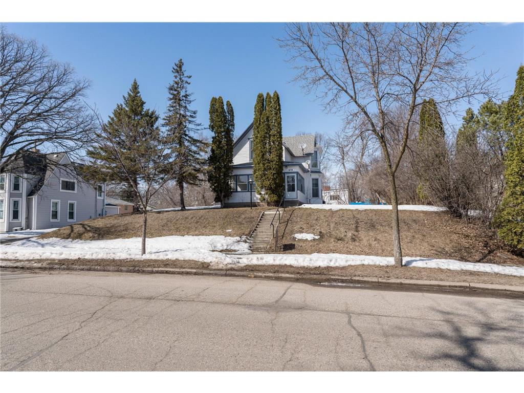 632 W Cavour Avenue Fergus Falls Twp MN 56537 6353121 image1