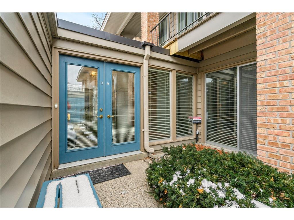6324 Barrie Road #1A Edina MN 55435 6334860 image1
