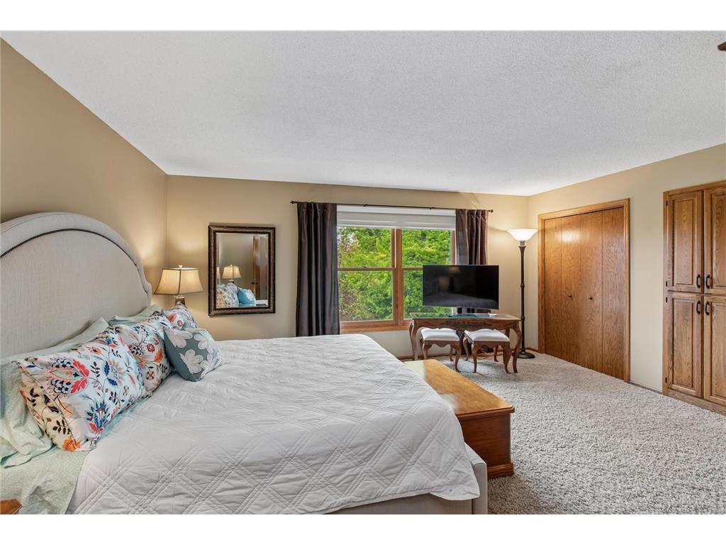 6325 Kalen Drive Woodbury MN 55129 7068662 image19