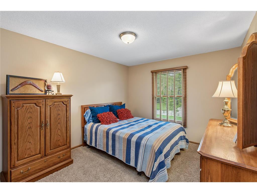 6325 Kalen Drive Woodbury MN 55129 7068662 image23