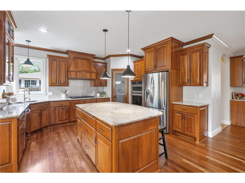 6327 Cypress Lane N Maple Grove MN 55369 6628088 image1