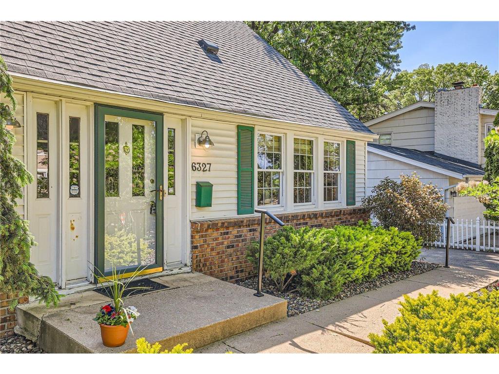 6327 Warren Avenue S Edina MN 55439 6545732 image1