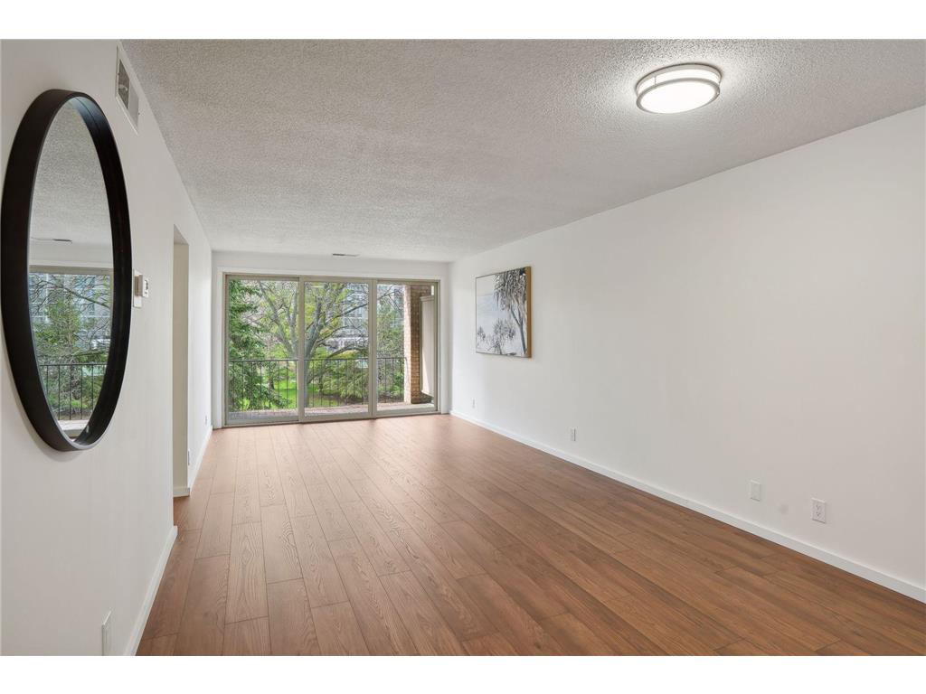 6328 Barrie Road #3C Edina MN 55435 6519586 image1