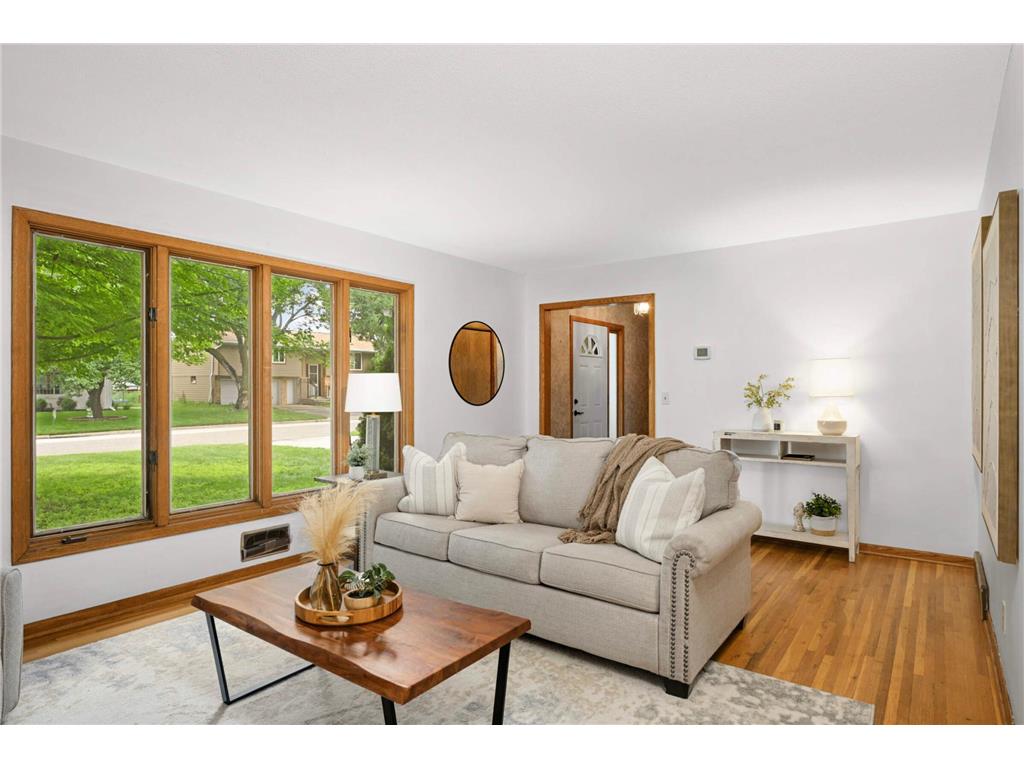 6329 Peacedale Avenue Edina MN 55424 6799387 image1