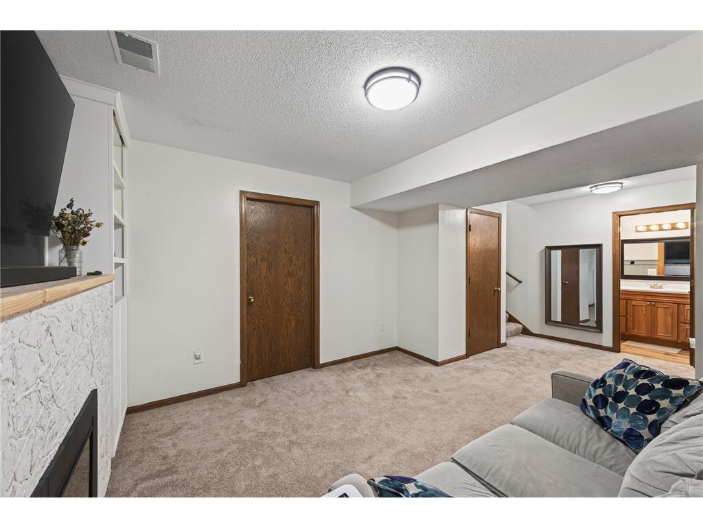 6329 Vera Cruz Lane N Brooklyn Park MN 55429 7068630 image22