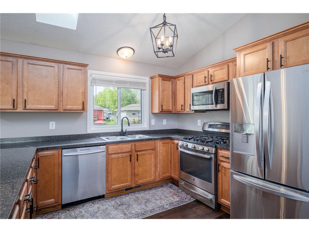 633 108th Avenue NW Coon Rapids MN 55448 7069496 image13