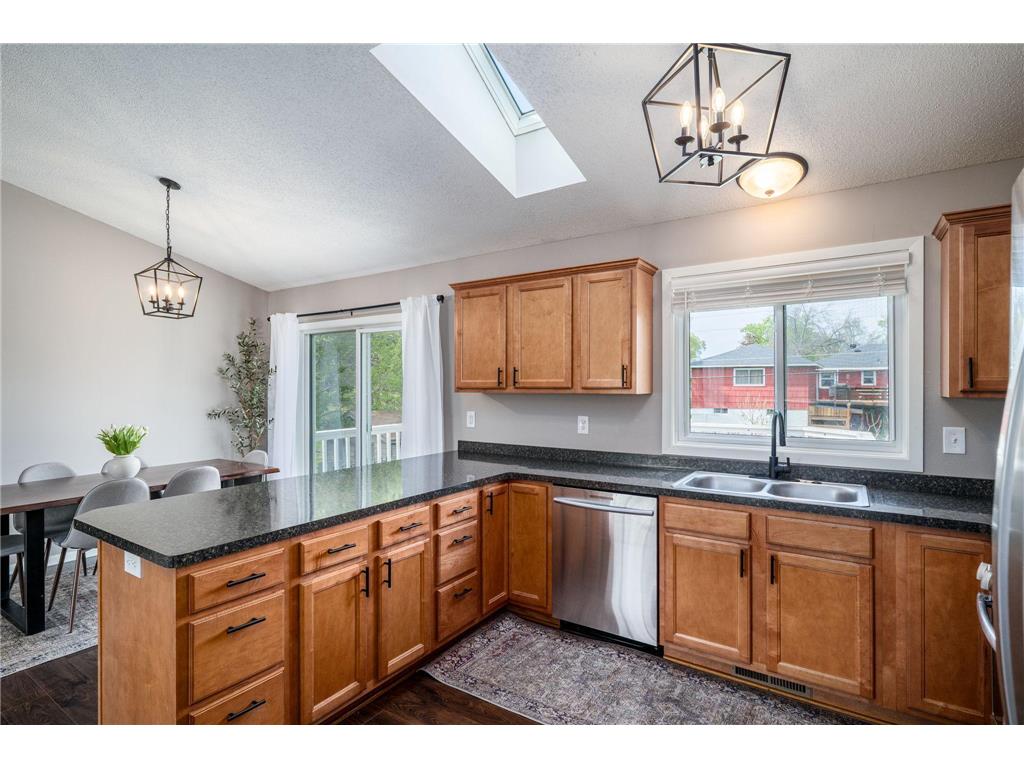 633 108th Avenue NW Coon Rapids MN 55448 7069496 image14
